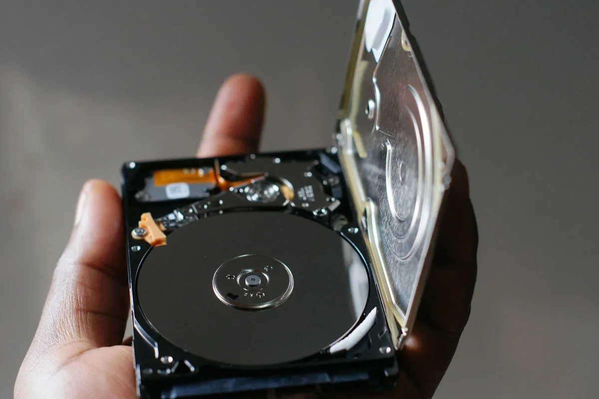 Why storing your photos on hard drive is a bad idea preview image