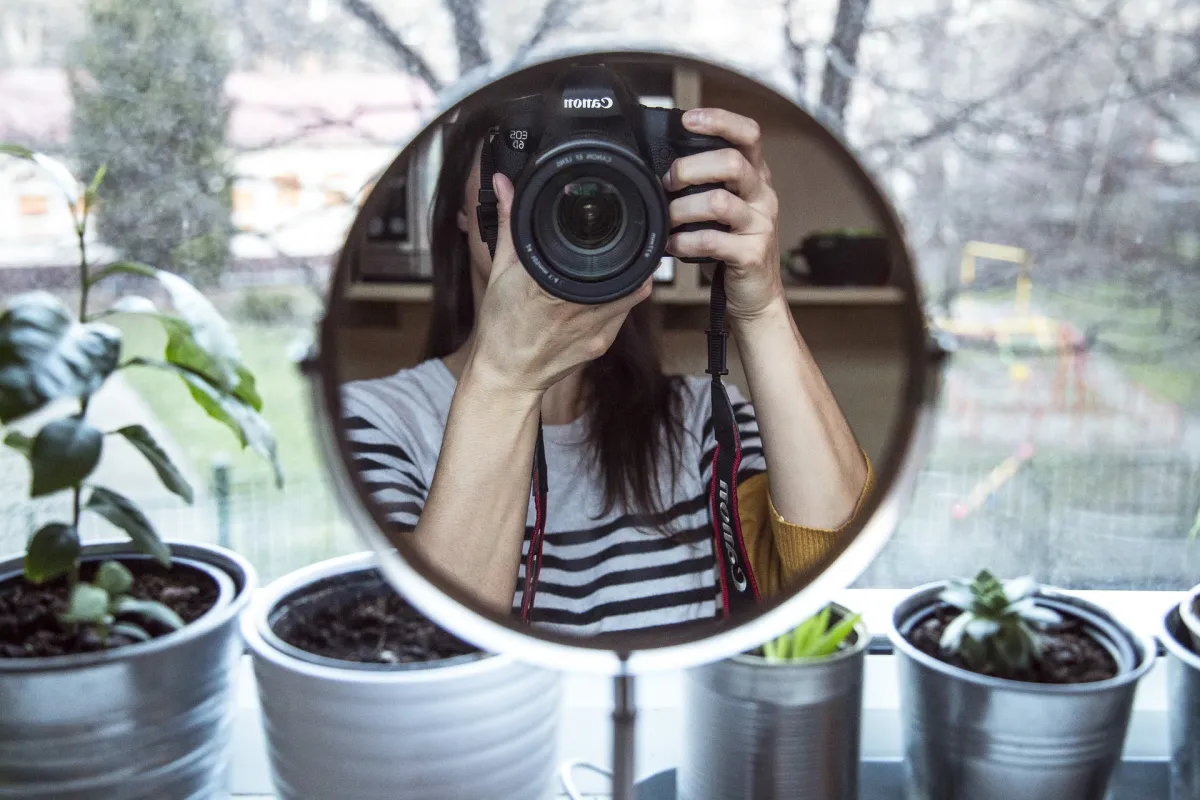 Ideas for a photoshoot full of true love for Valentine’s day preview image