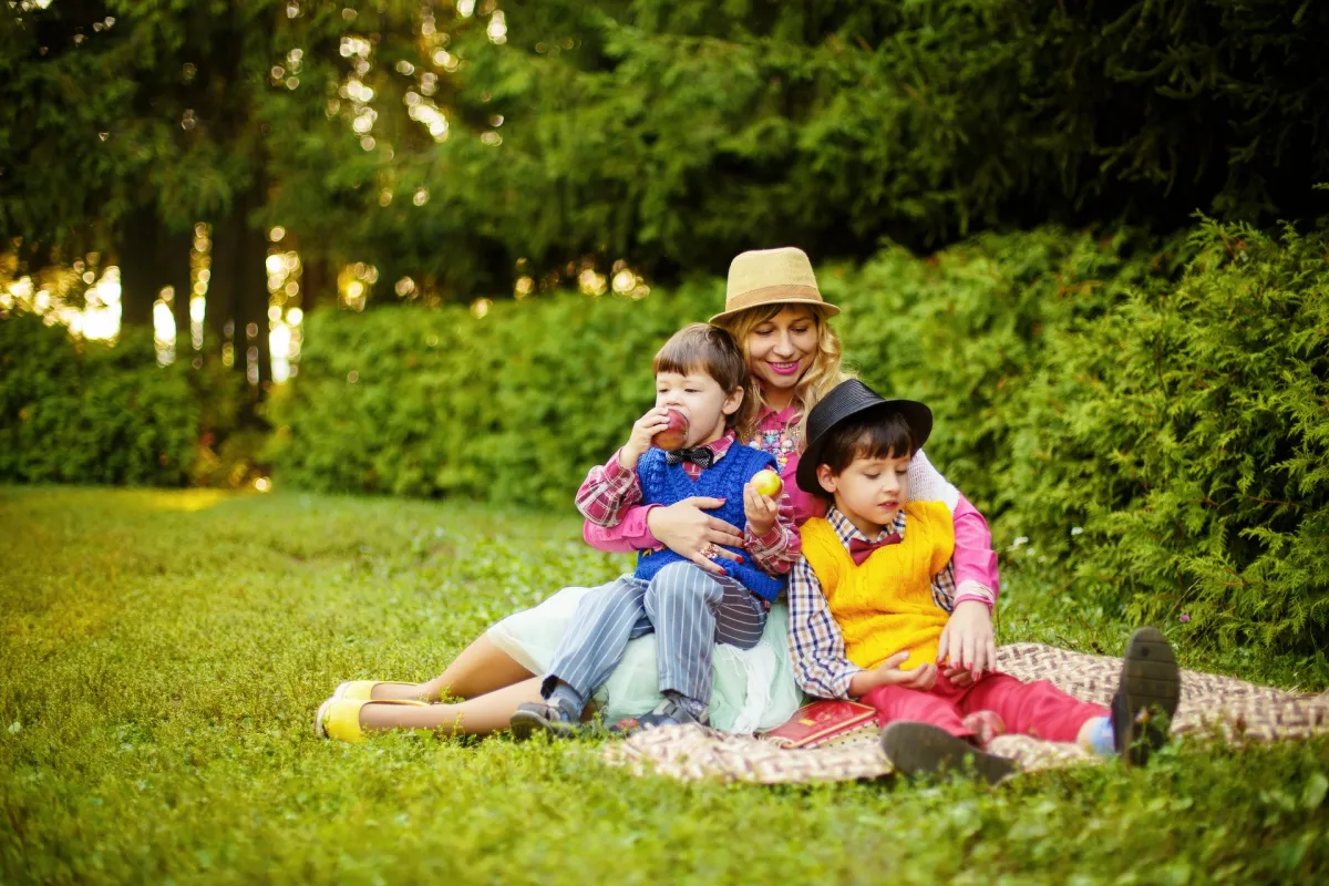 6 Exceptional Kid-Friendly Holiday Activities for Unforgettable Family Fun preview image